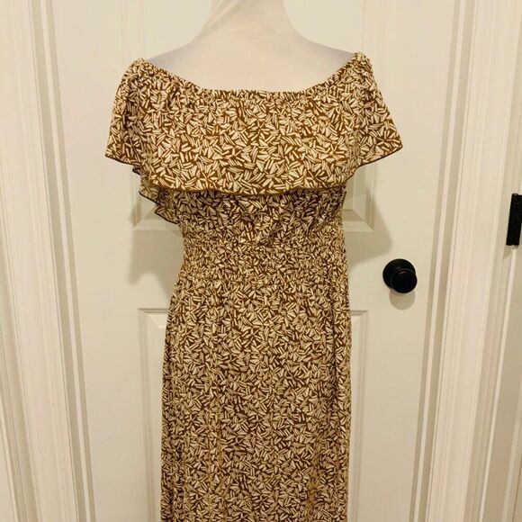 Old Navy Brown Tan Print Off Shoulder Smocked Waist Maxi Dress Large New - Picture 2 of 10